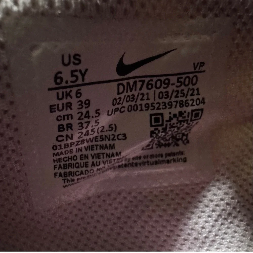 NEW Nike Giannis Immortality GS Shoes Men 6.5 Women 8 Pink Super Smoothie